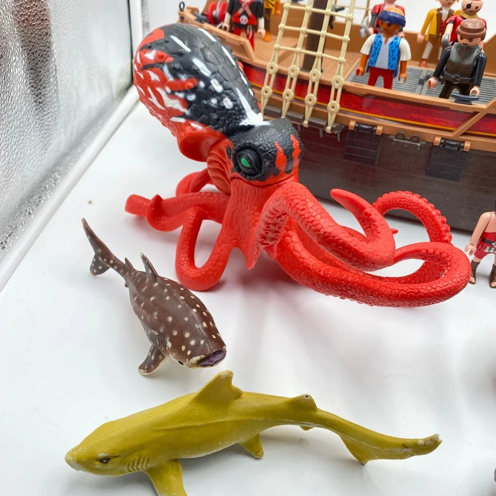Playmobil 5135 Pirate Ship Playset Lot Octopus Orca Whale Shark 9 Pirates